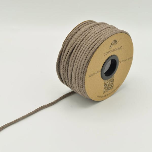 Kordel rund 6 mm in Taupe, aufgerollt neben weiteren Farben der Reihe